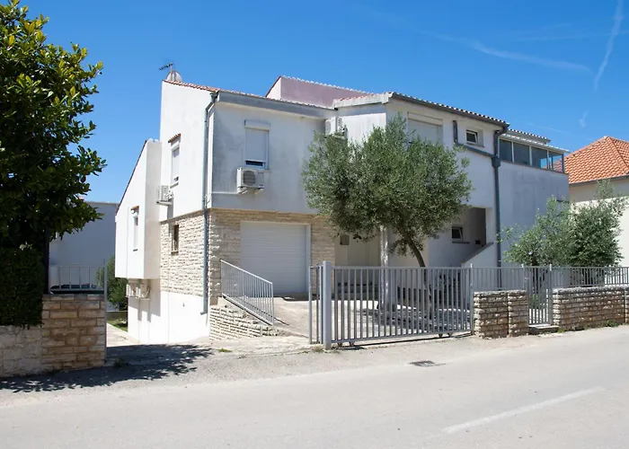 Pepi Apartments 3
